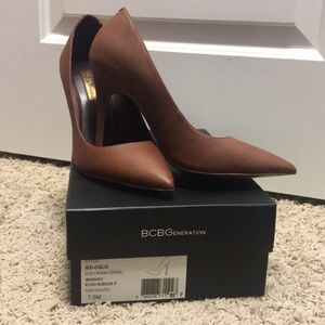 *Almost new* BCBGeneration brown heels